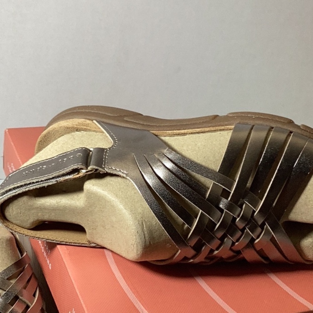 Easy Spirit Women's Mar Sandals - Picture 9 of 9